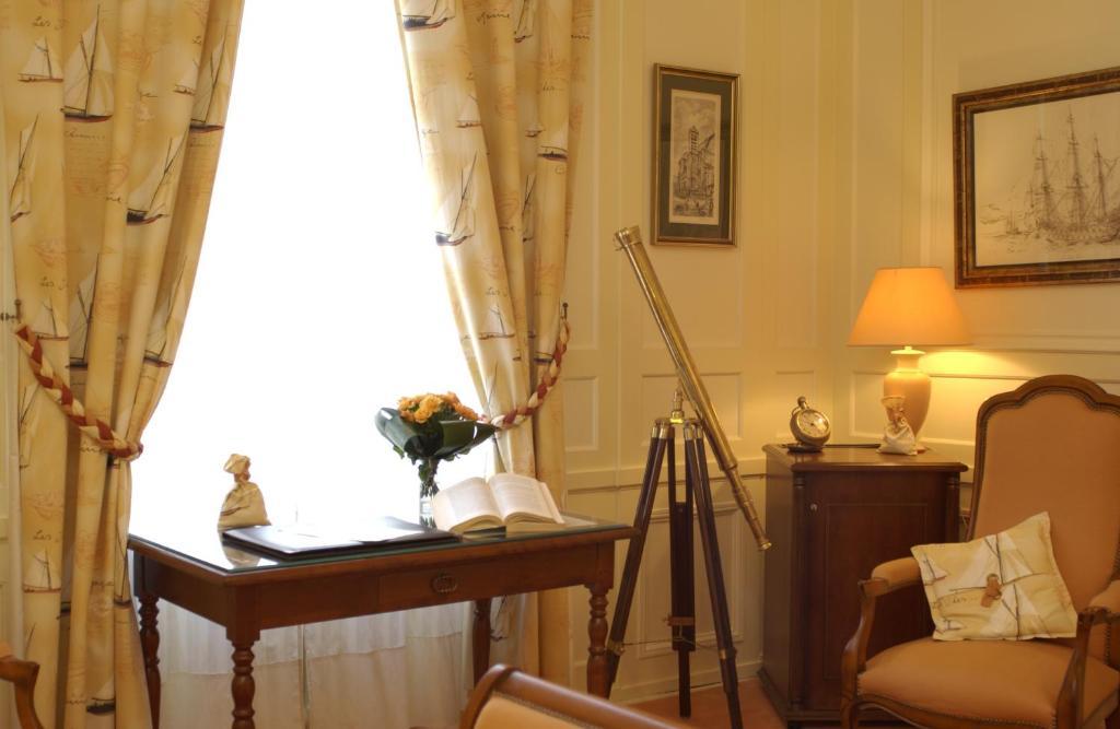 Malouiniere Le Valmarin Hotel Saint-Malo Room photo